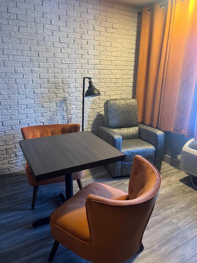 Complexe Dix80 Motel Mont-Laurier Ngoại thất bức ảnh