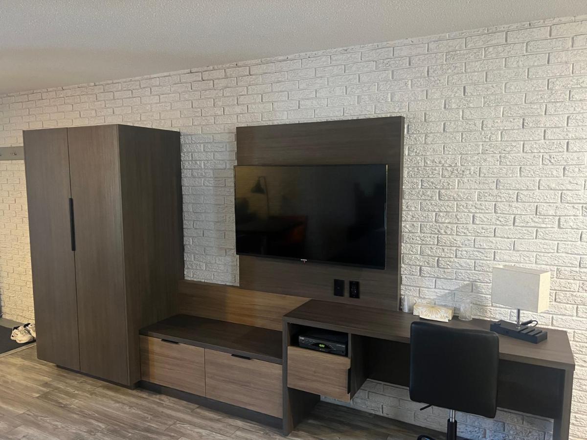 Complexe Dix80 Motel Mont-Laurier Ngoại thất bức ảnh